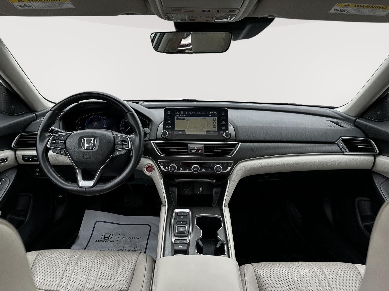 Used 2019 Platinum White Pearl Honda Touring image 23