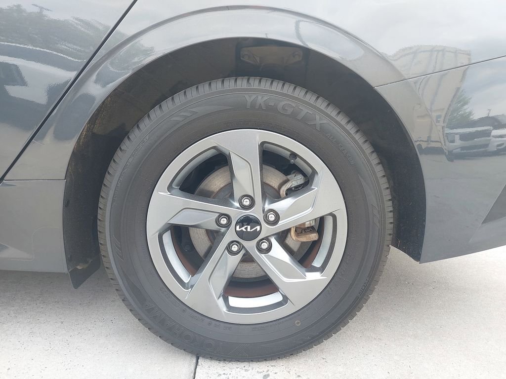 Used 2022 Gray Kia LXS image 29