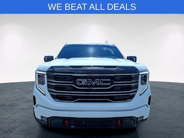 Used 2026 White GMC AT4 image 4