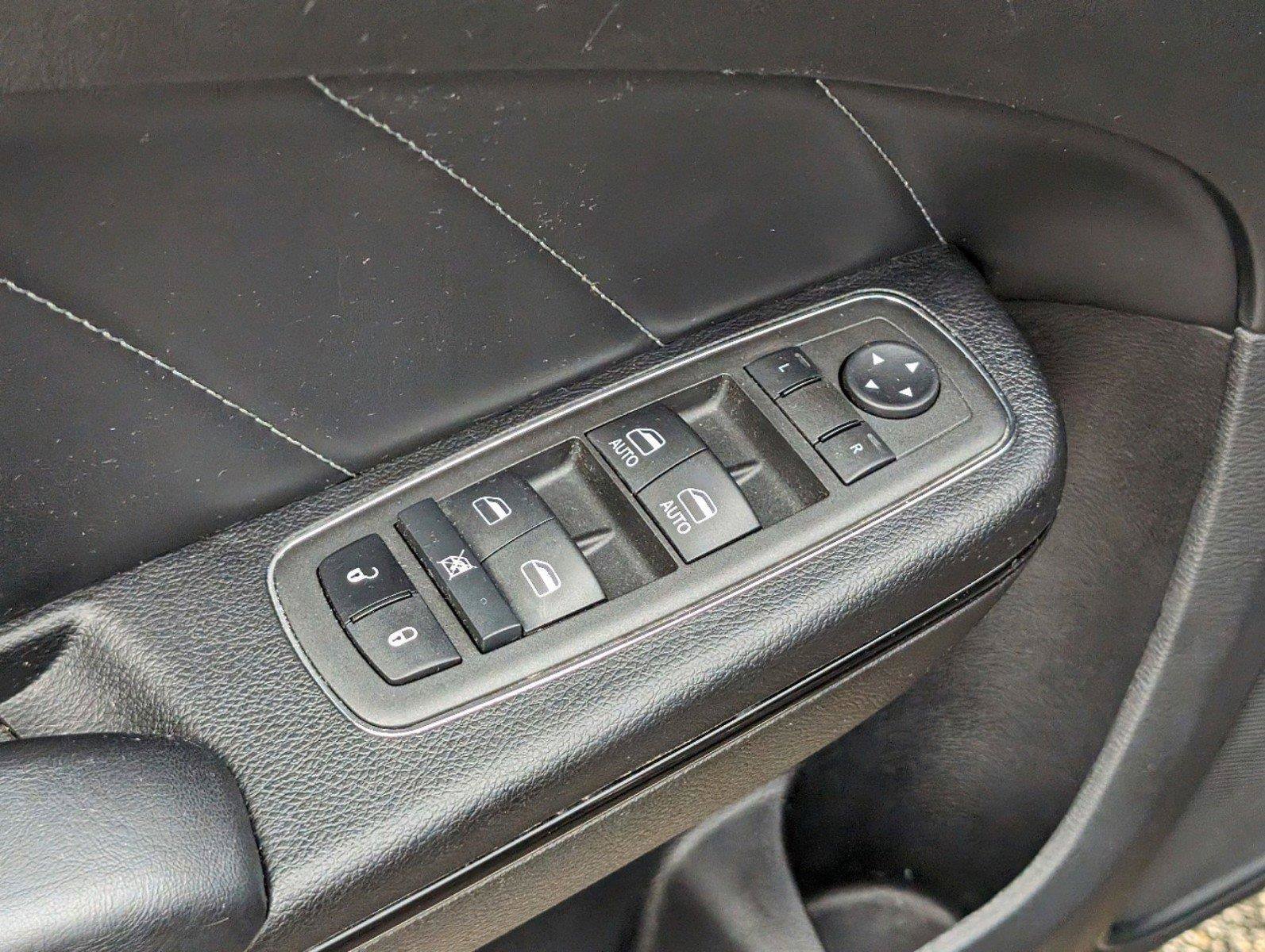 Used 2022 Granite Pearlcoat Dodge R/T image 13