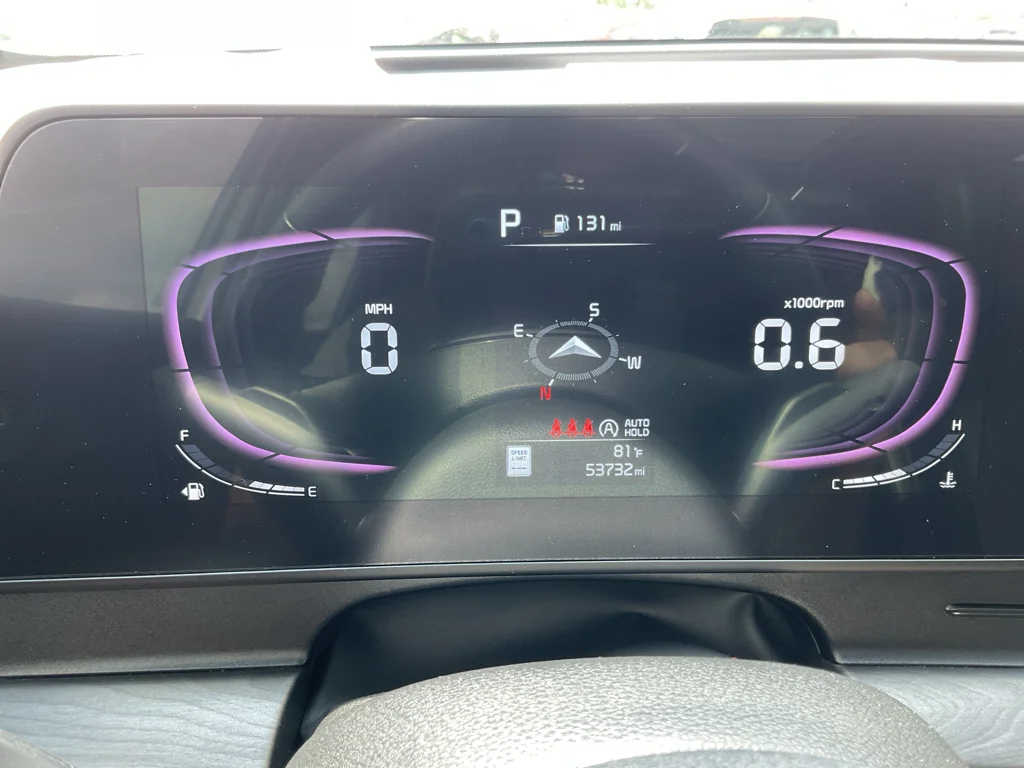 Used 2024 Glacial White Pearl Kia X-Line image 19
