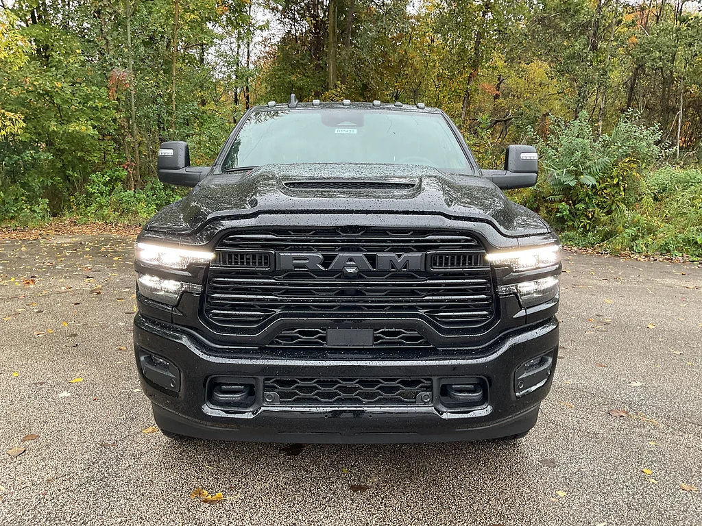 New 2027 Diamond Black Crystal Pearl-Coat Exterior Paint RAM Laramie image 2