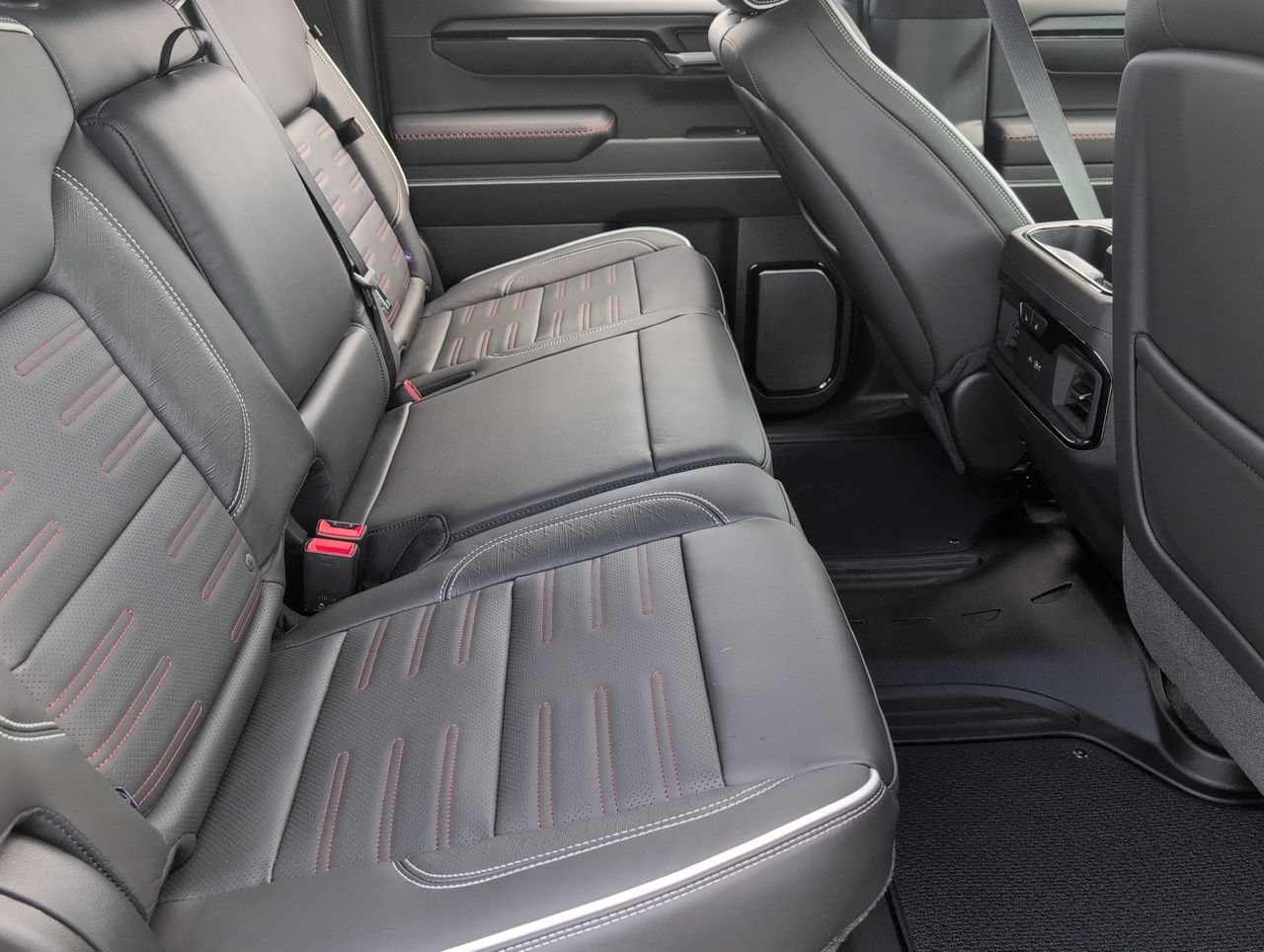 2026 GMC Sierra 1500 AT4X - Photo 26