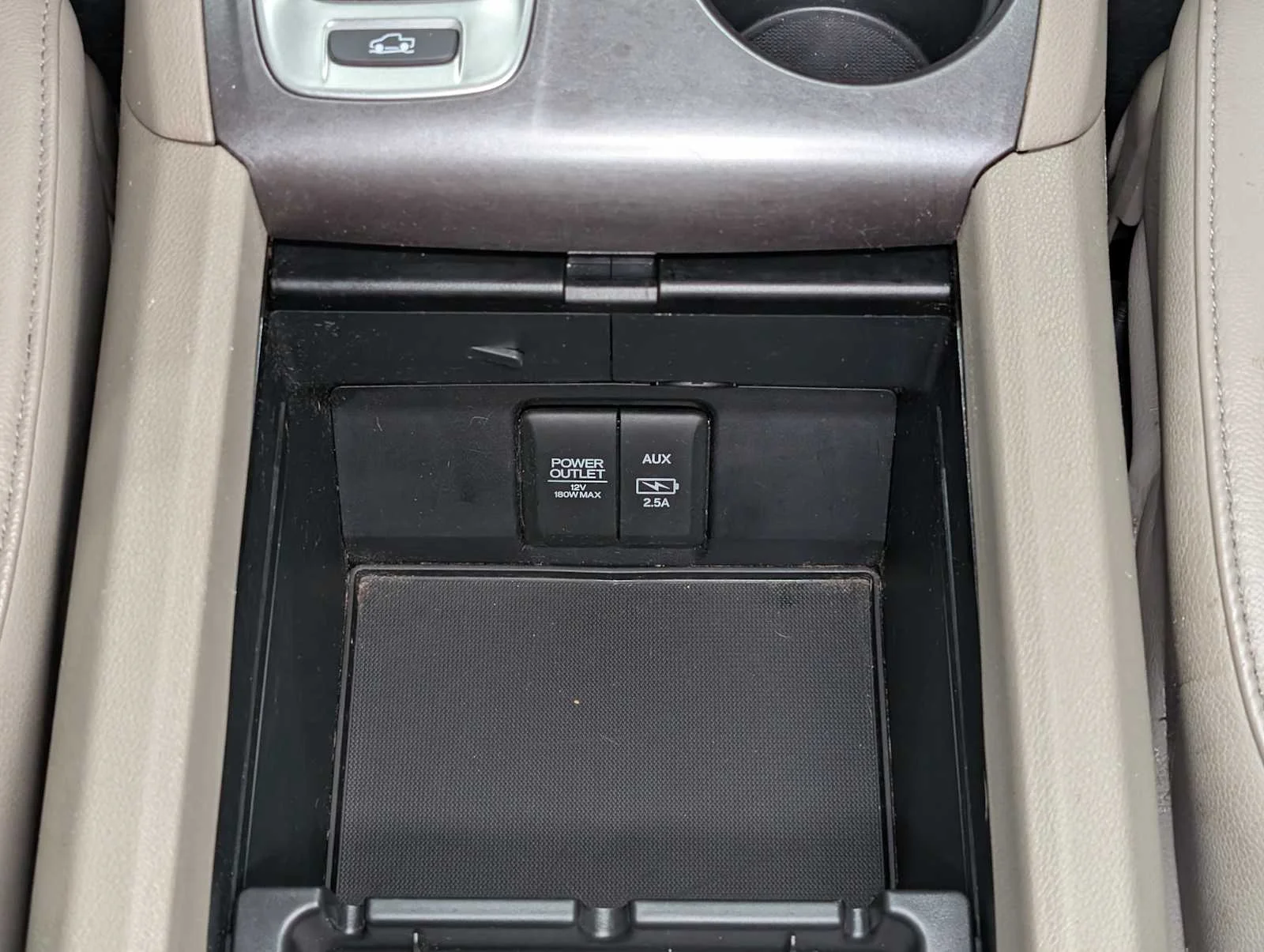 Used 2019 Platinum White Pearl Honda RTL image 20