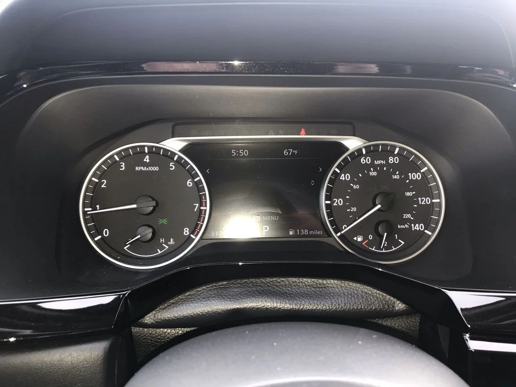 Used 2023 White Nissan SL image 15