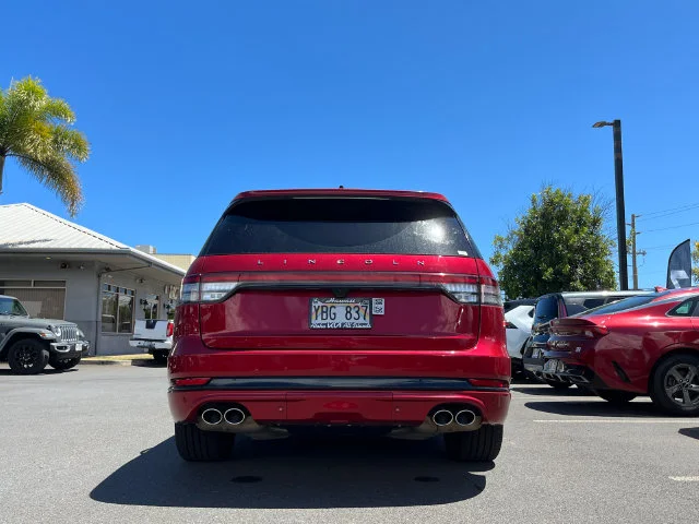 Used 2025 Red Lincoln Reserve image 23