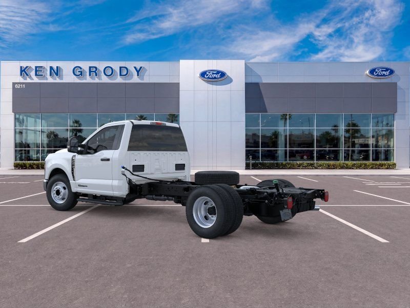 New 2025 Oxford White Ford XL image 6