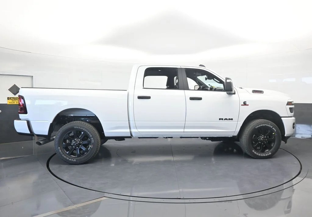 New 2026 Bright White Clear-Coat Exterior Paint RAM Big Horn image 7