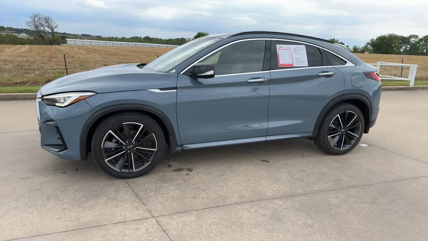 Used 2022 Slate Gray INFINITI ESSENTIAL image 5