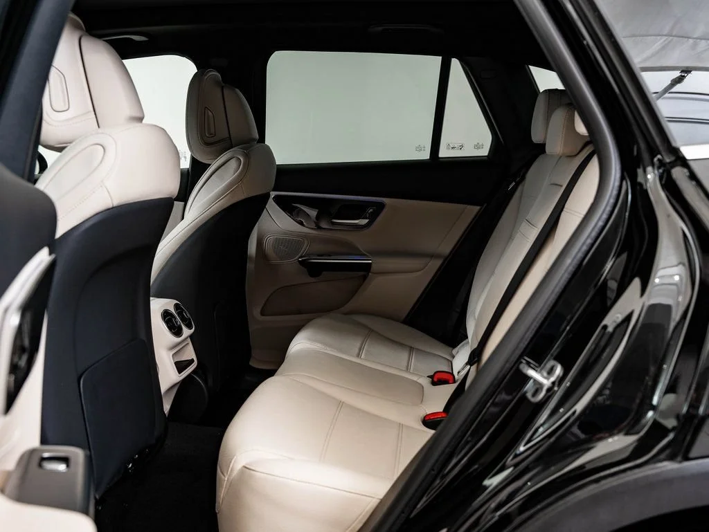 Used 2026 Black Mercedes-Benz GLC 300 image 43