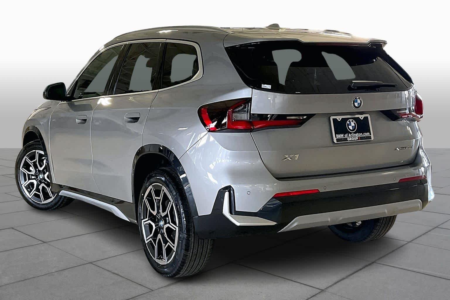 New 2026 Space Silver Metallic BMW xDrive28i image 12