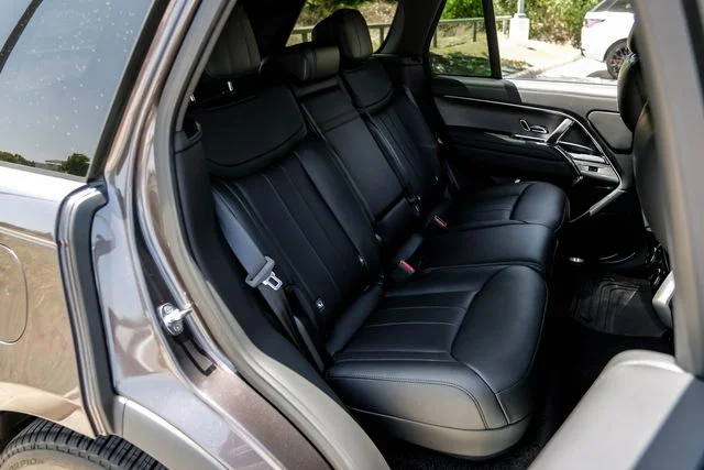 New 2026  Land Rover SE image 47