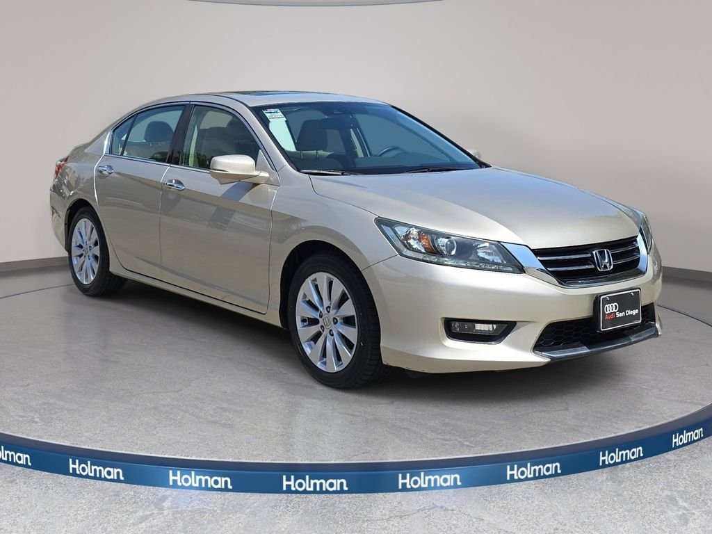 Used 2015  Honda EX-L image 4