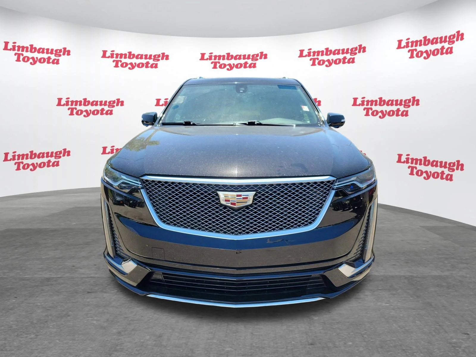 Used 2023 Stellar Black Metallic Cadillac FWD Luxury image 20
