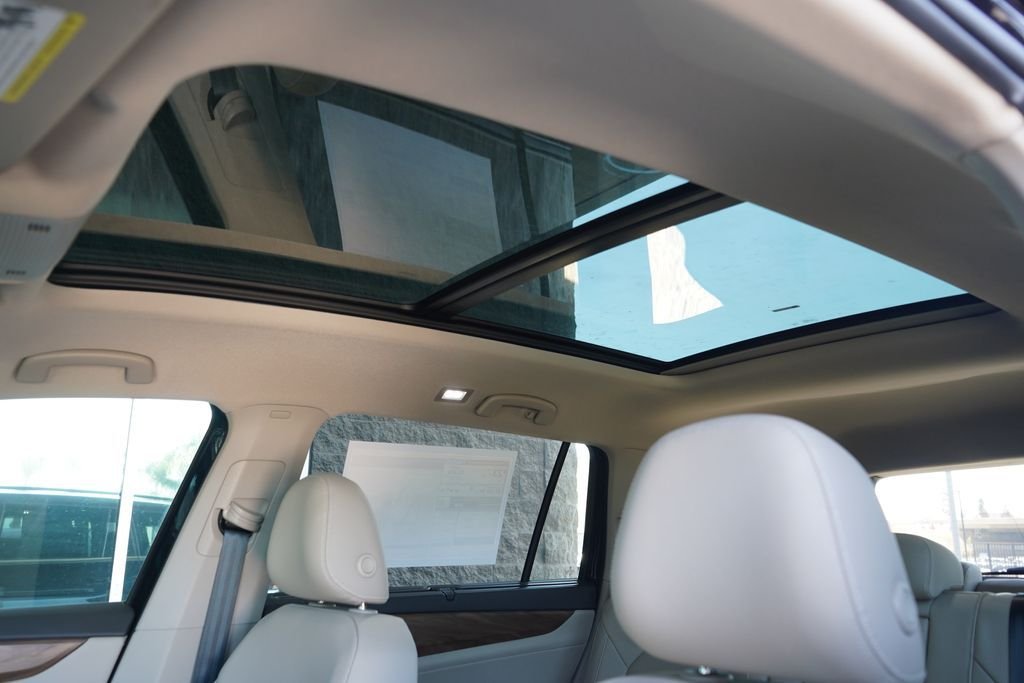 New 2026 Deep Black Pearl Volkswagen SE w/Technology image 13