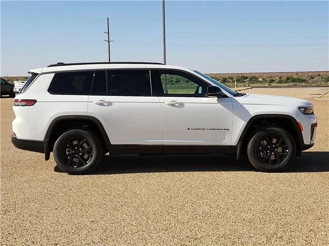 New 2026 White Jeep L LAREDO ALTITUDE 4X4 image 5
