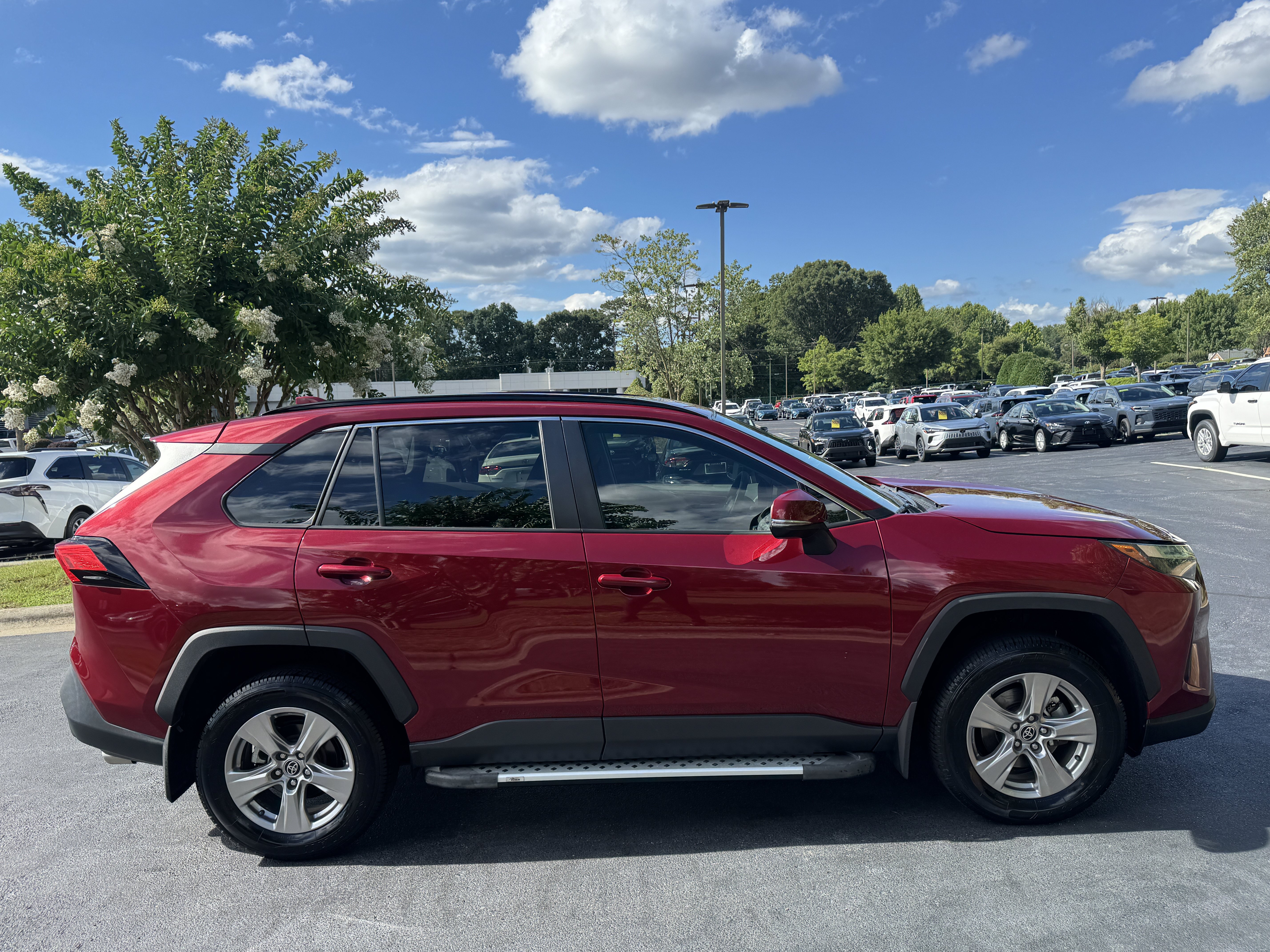Certified Used 2022 Ruby Flare Pearl Toyota XLE image 4