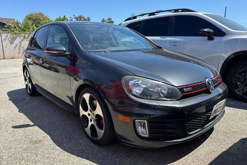 Used 2013 Gray Volkswagen Base image 2