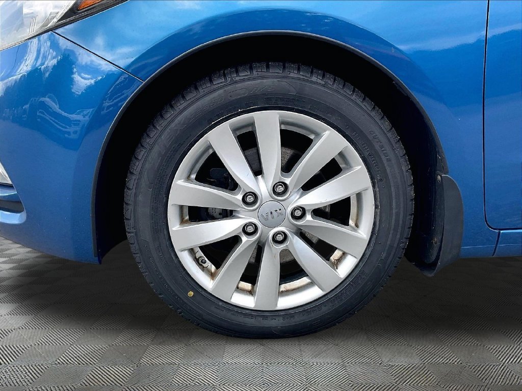 Used 2014 Abyss Blue Kia EX image 7
