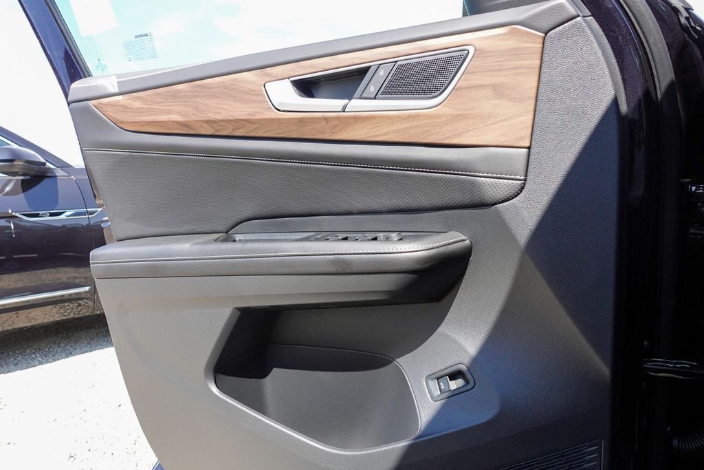 2026 Volkswagen Atlas SE w/Tech - Photo 13