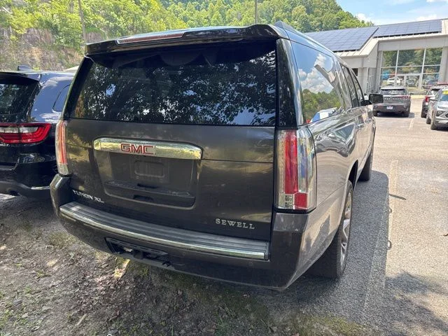 Used 2016 Silver GMC Denali image 2