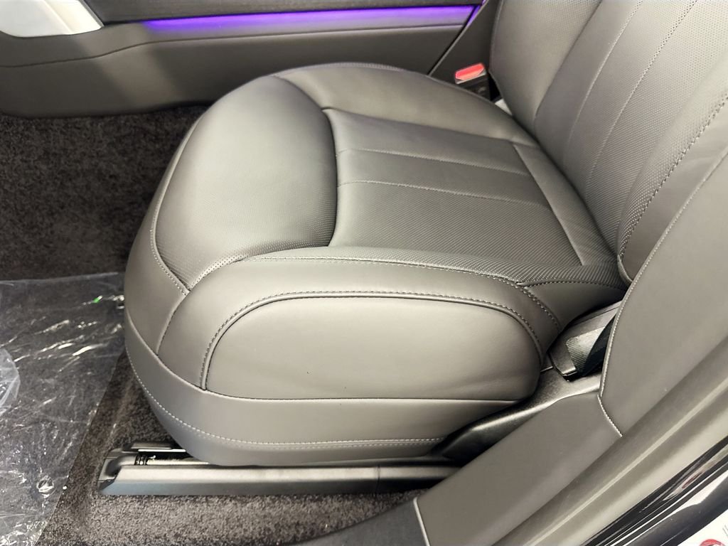 New 2026 Carpathian Grey Land Rover SE image 20