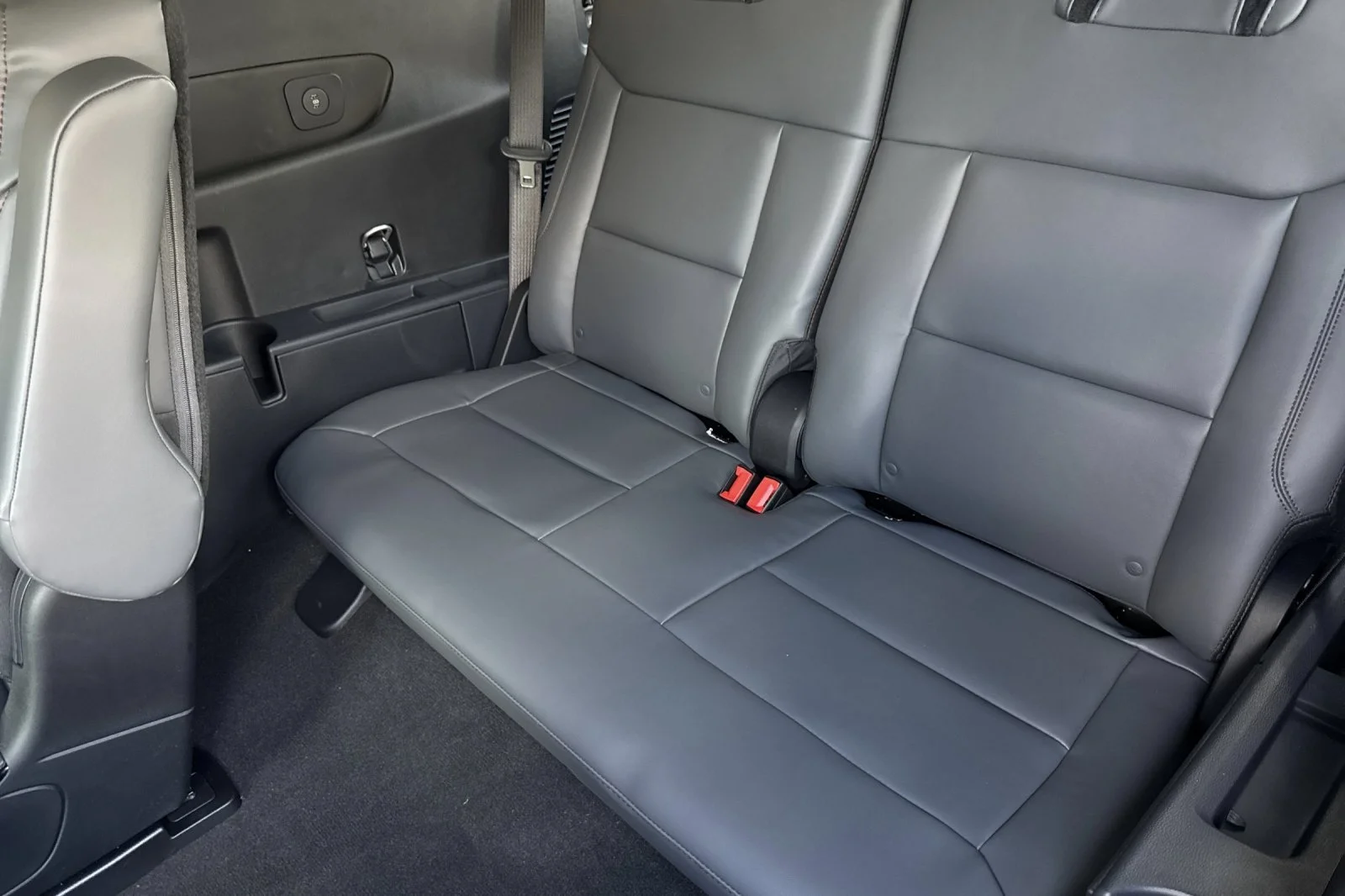 2026 Ford Explorer Active - Photo 14