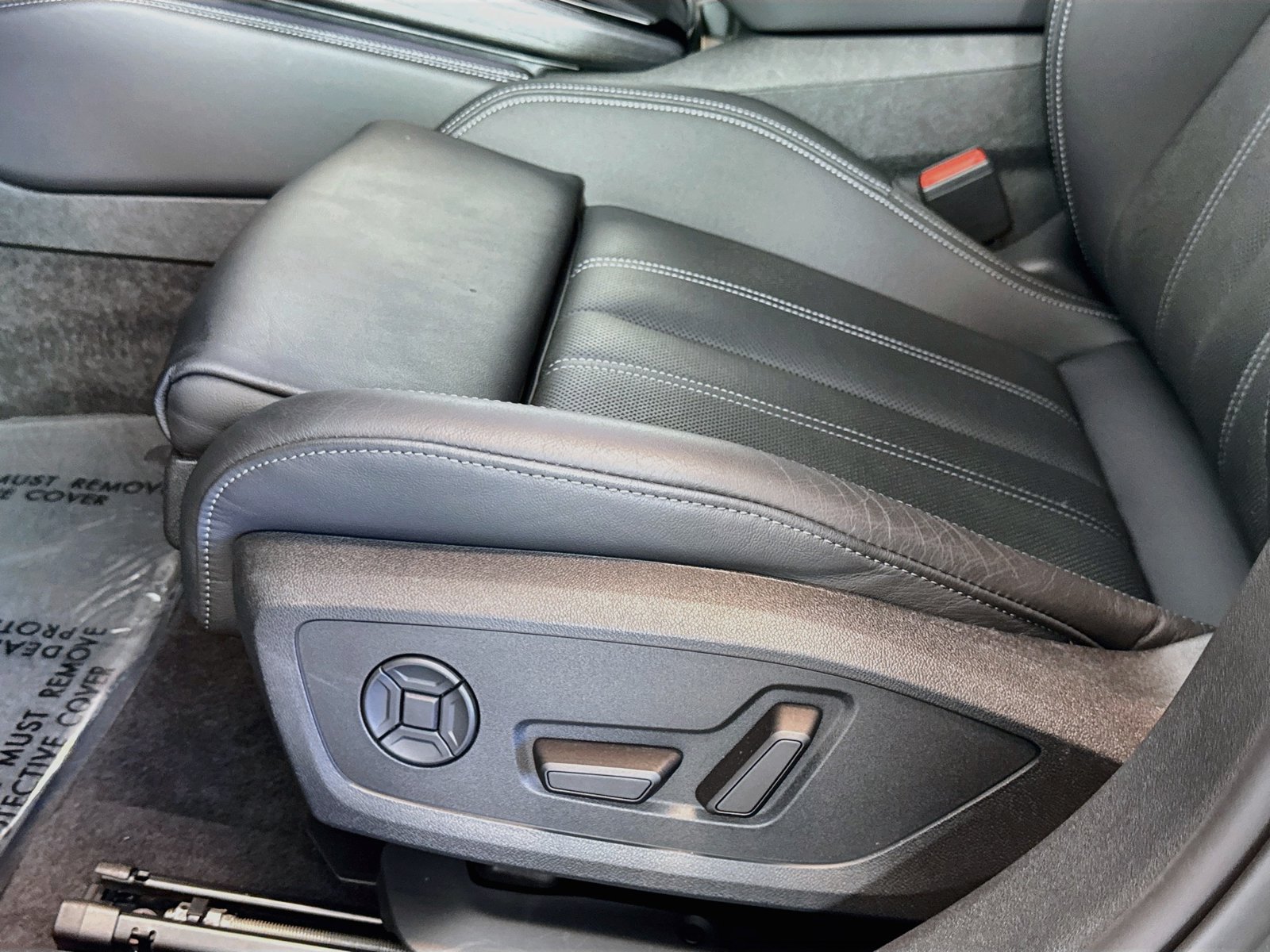 Used 2025 Chronos Gray Me Audi Premium Plus image 17
