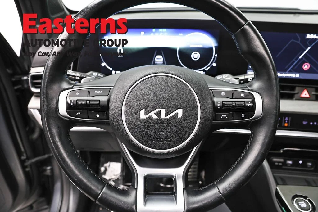 Used 2023 Gray Kia X-Line Prestige image 10