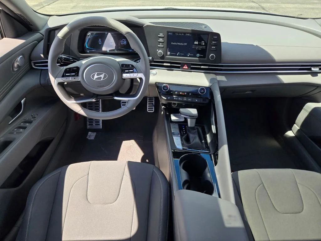 New 2026 White Hyundai SEL Sport image 16