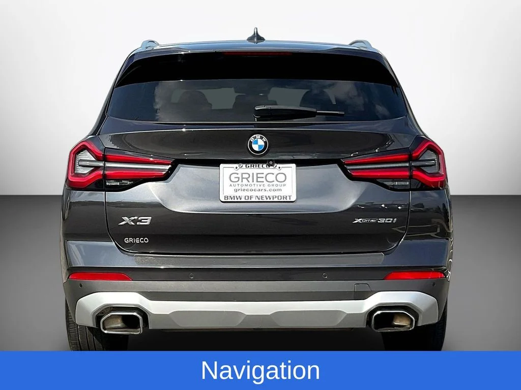 Used 2022 Dark Graphite BMW xDrive30i image 6
