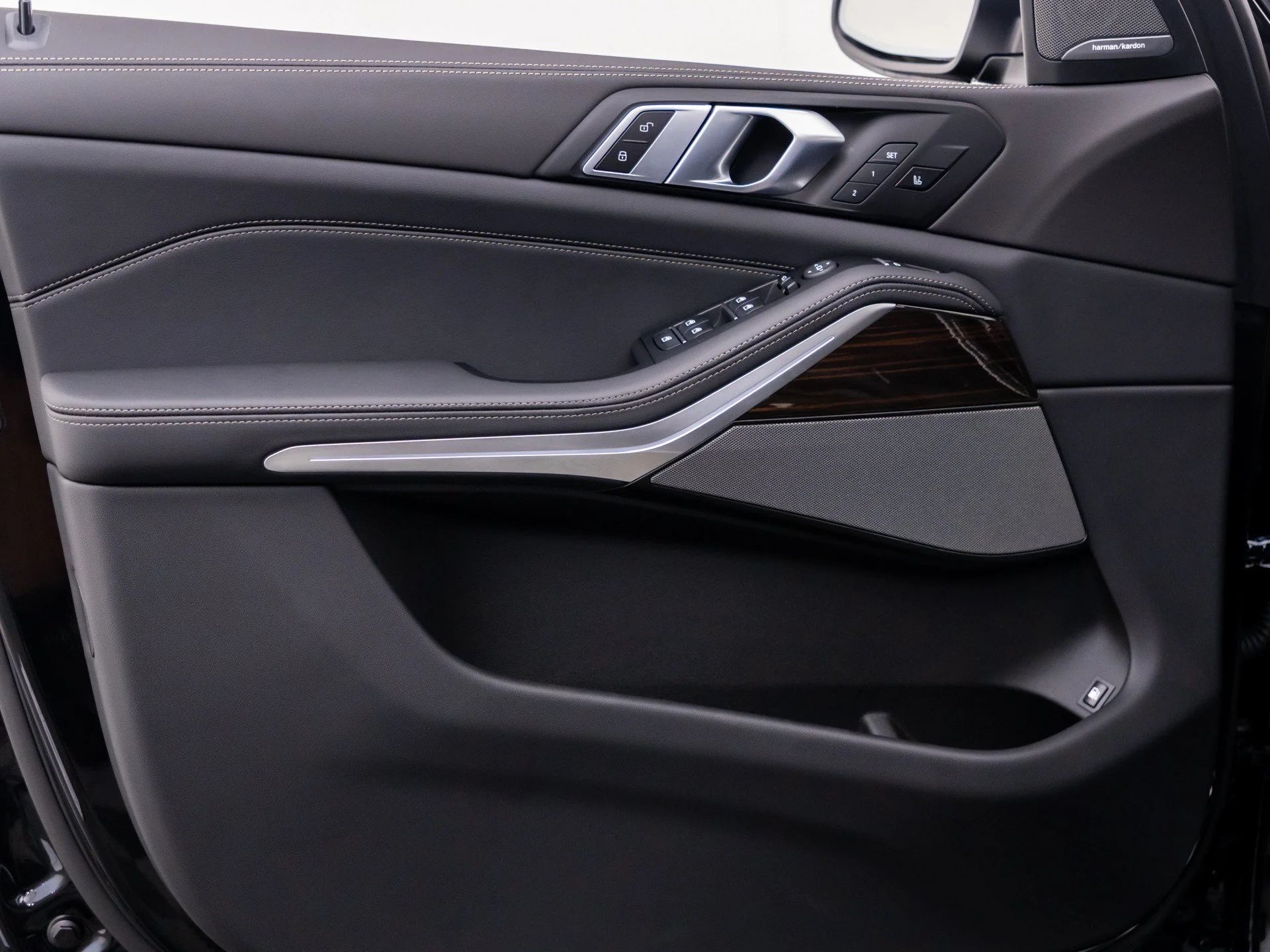New 2026 Black BMW xDrive50e image 14