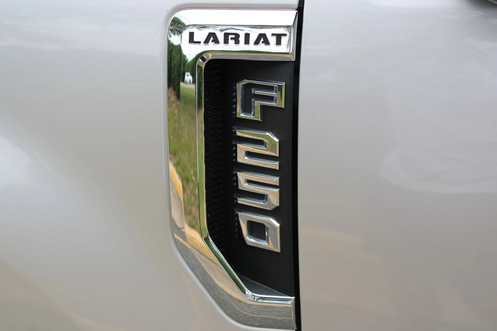 Used 2019 Silver Ford Lariat image 28