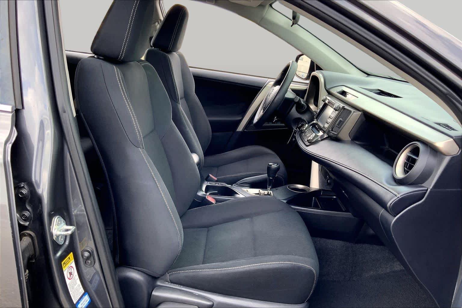 Used 2013 Magnetic Gray Metallic Toyota XLE image 5
