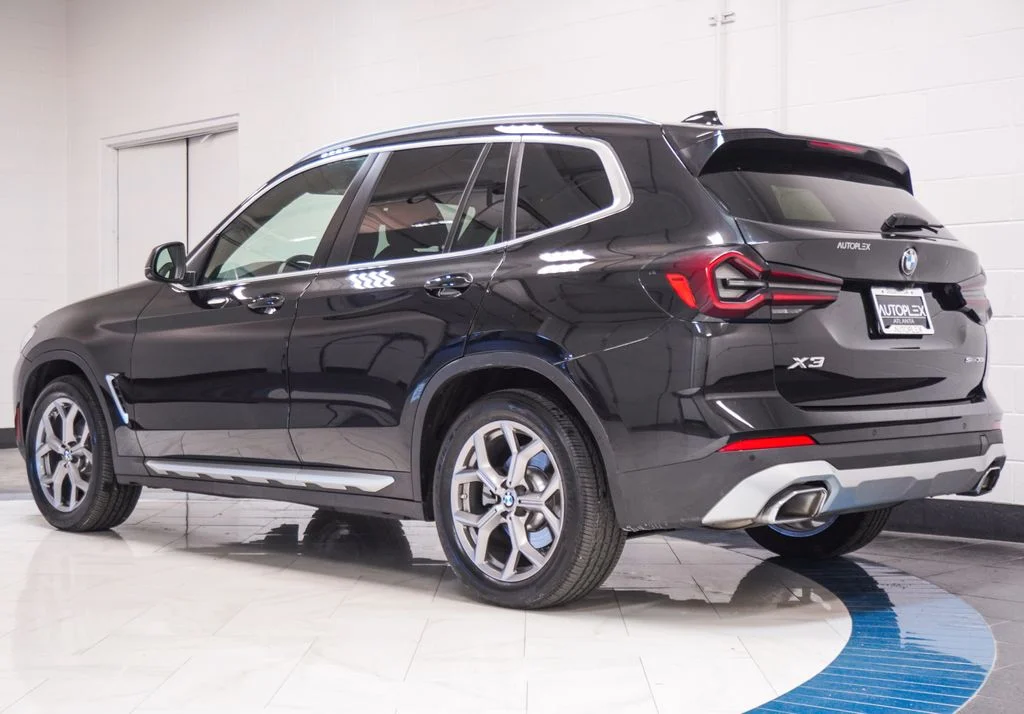 Used 2022 Black BMW sDrive30i image 35