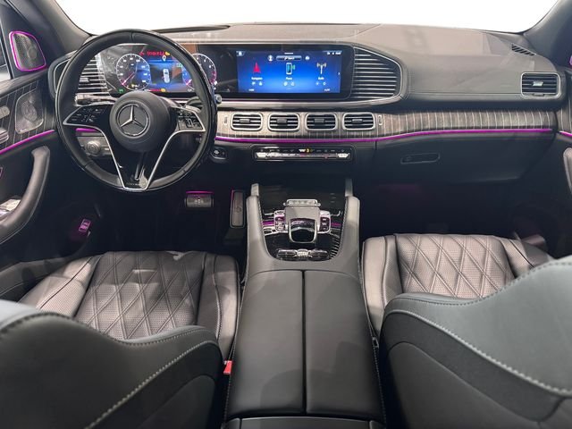 New 2026 MANUFAKTUR Moonlight White Metallic Mercedes-Benz Maybach GLS 600 image 11