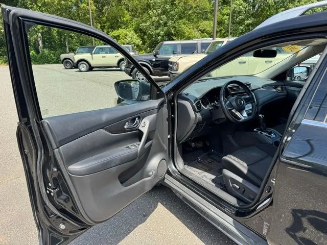 Used 2018 Black Nissan SV image 14