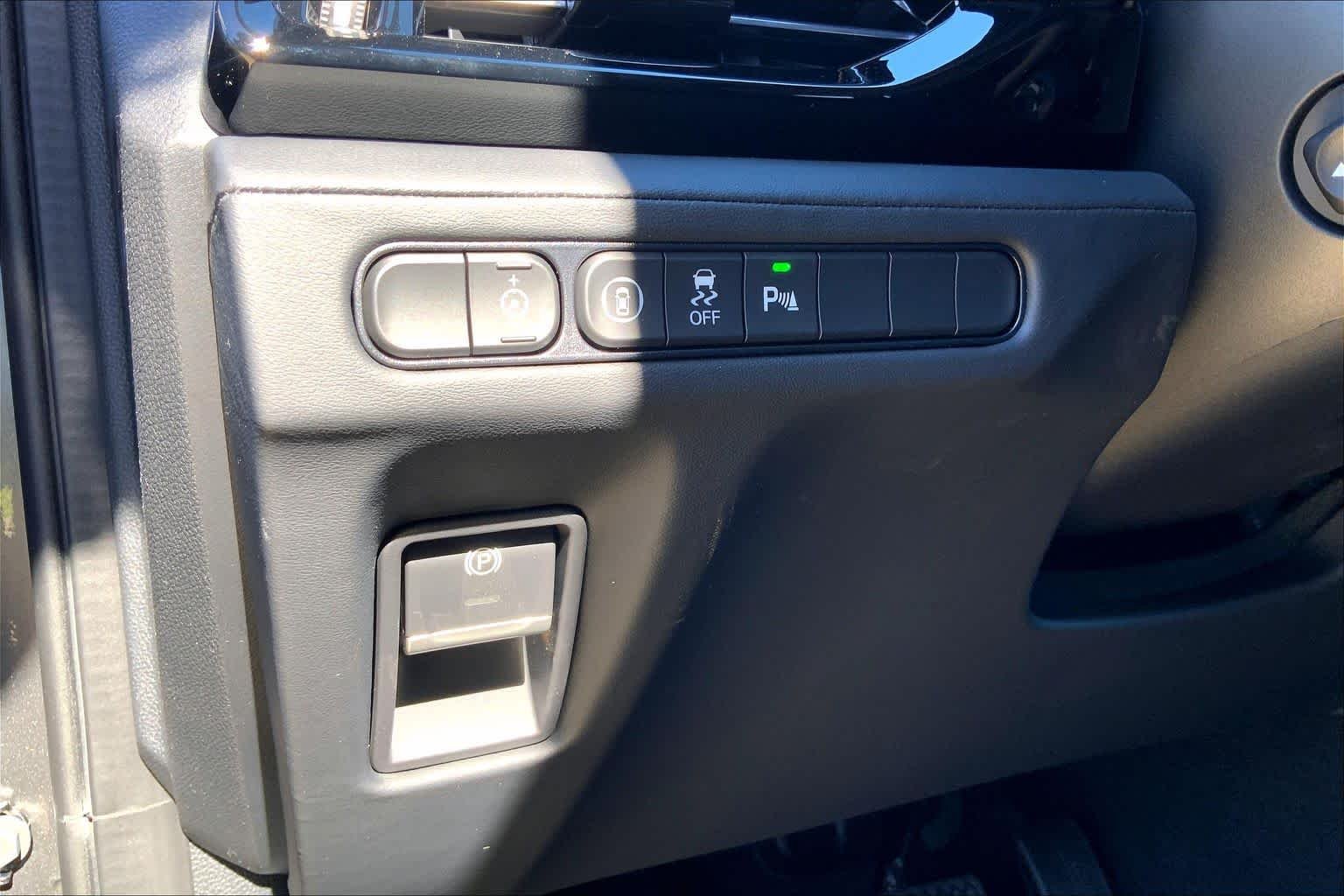 New 2026 Liquid Carbon Metallic Acura w/Technology Package image 17