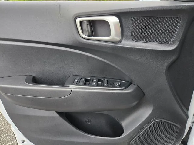 Used 2025 White Hyundai SEL image 36