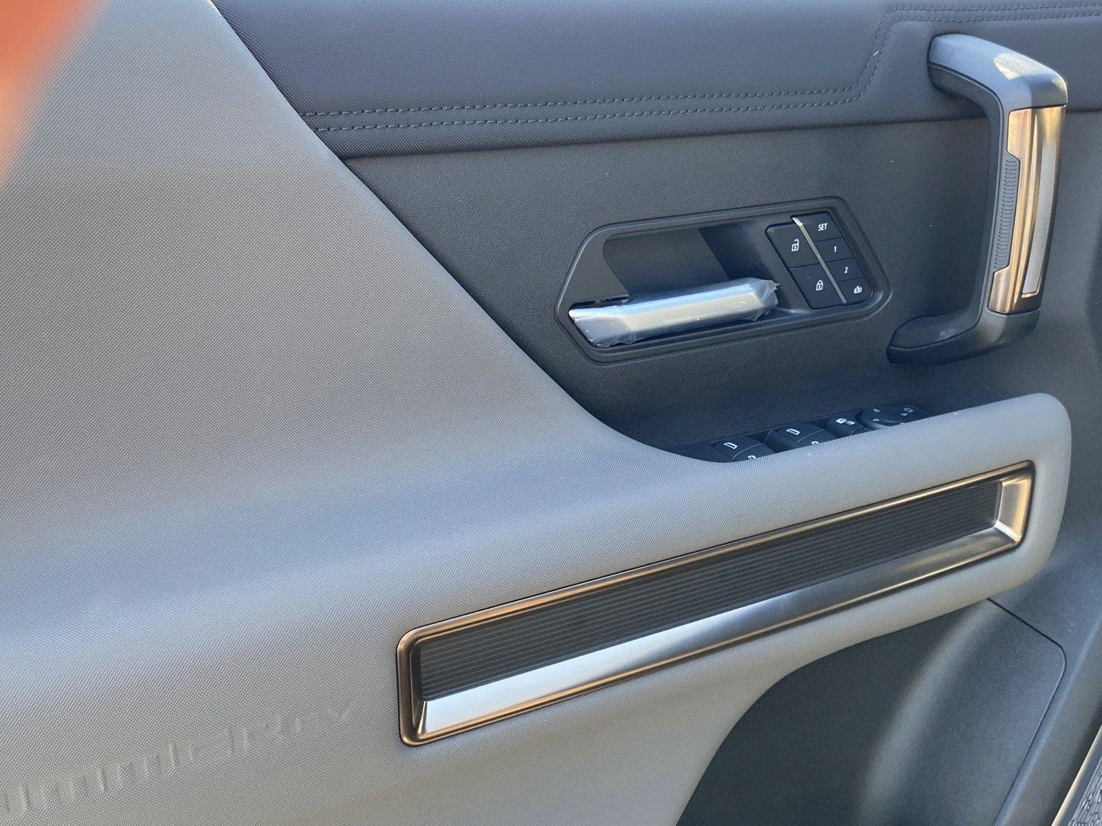 New 2025 Deep Aurora Metallic (Dark Bronze) GMC 2X image 12