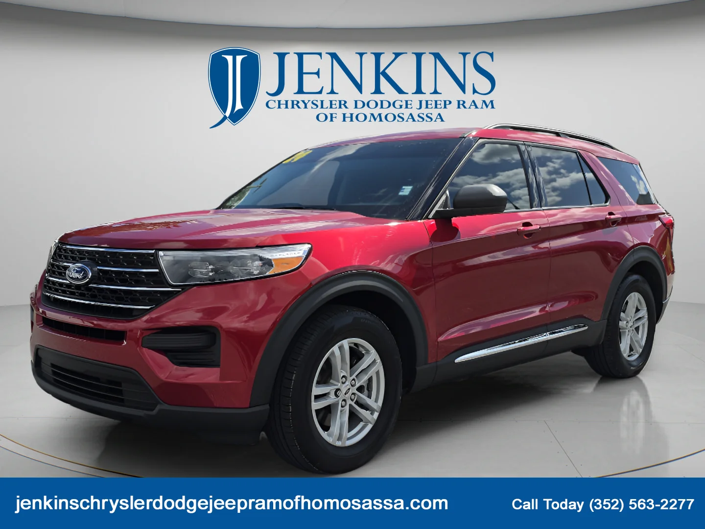 Used 2024 Rapid Red Metallic Tinted Clearcoat Ford XLT image 11