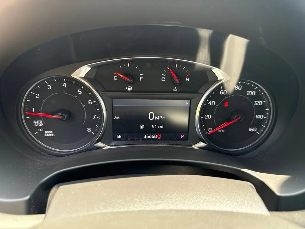 Used 2023 Sterling Metallic GMC SLT image 29