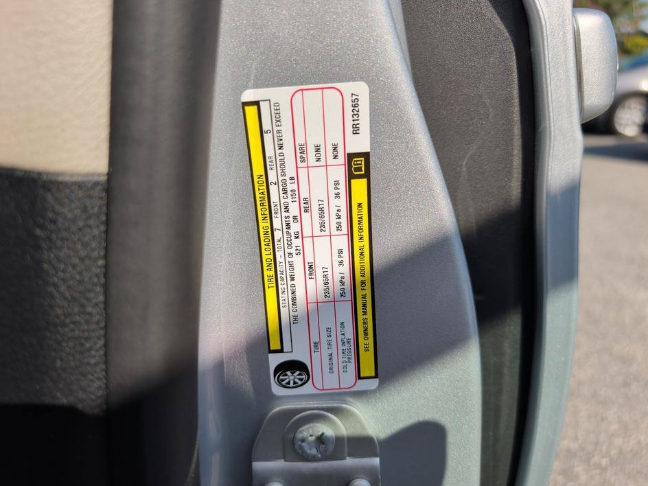 Used 2024 Silver Mist Clearcoat Chrysler Touring L image 31
