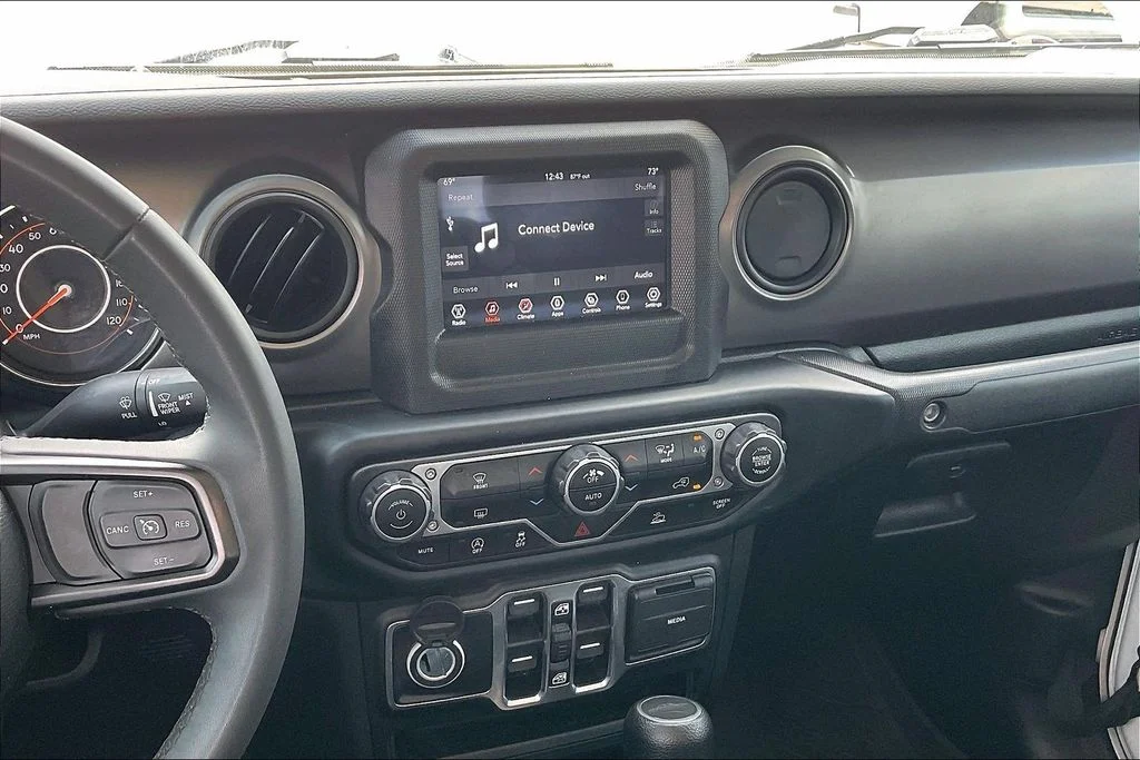 Used 2023 White Jeep Texas Trail image 9
