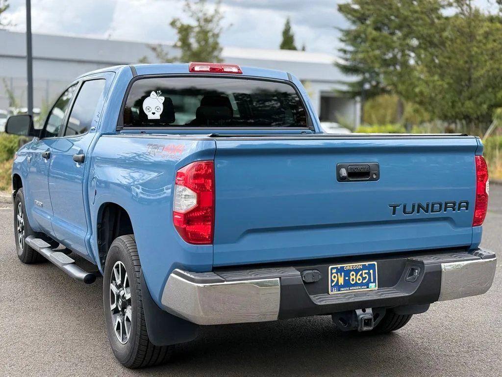Used 2019 Blue Toyota SR5 image 3