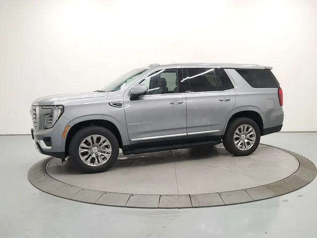 Used 2025 Silver GMC Denali image 5