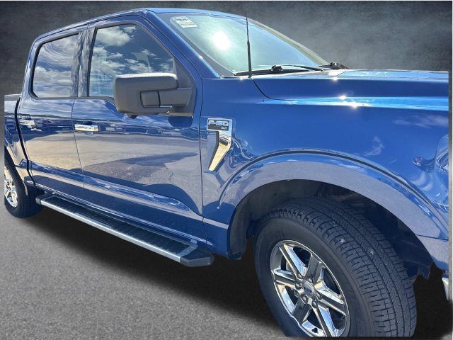 Used 2024 Blue Ford XLT image 3