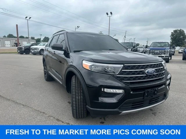 Used 2022 Agate Black Metallic Ford XLT image 4