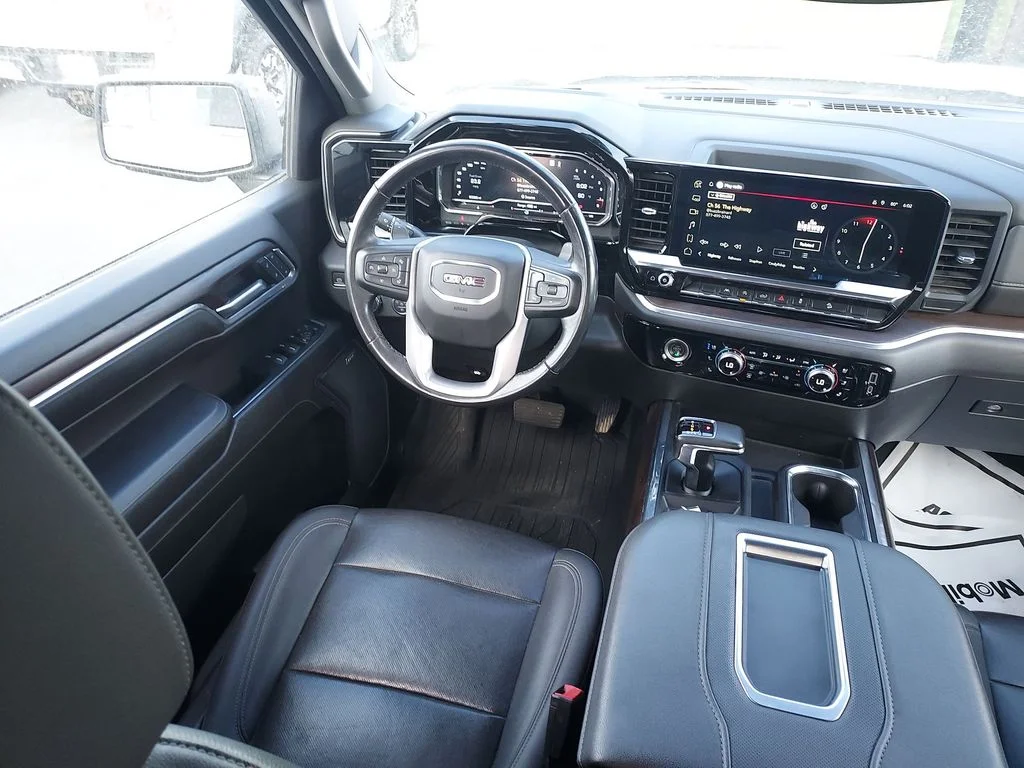 Used 2022 Silver GMC SLT image 15
