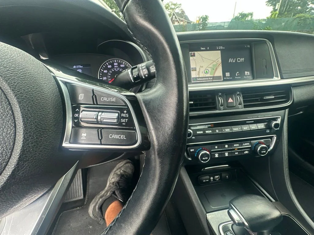 Used 2020 Silver Kia EX Premium image 15